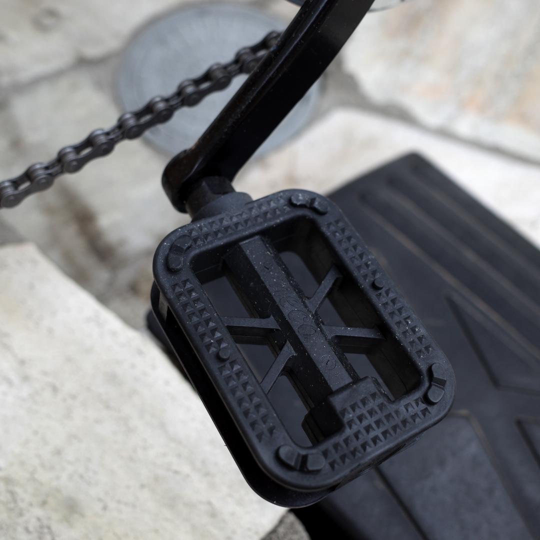 【引き取り限定】GRAPHIS 折りたたみ自転車 白色