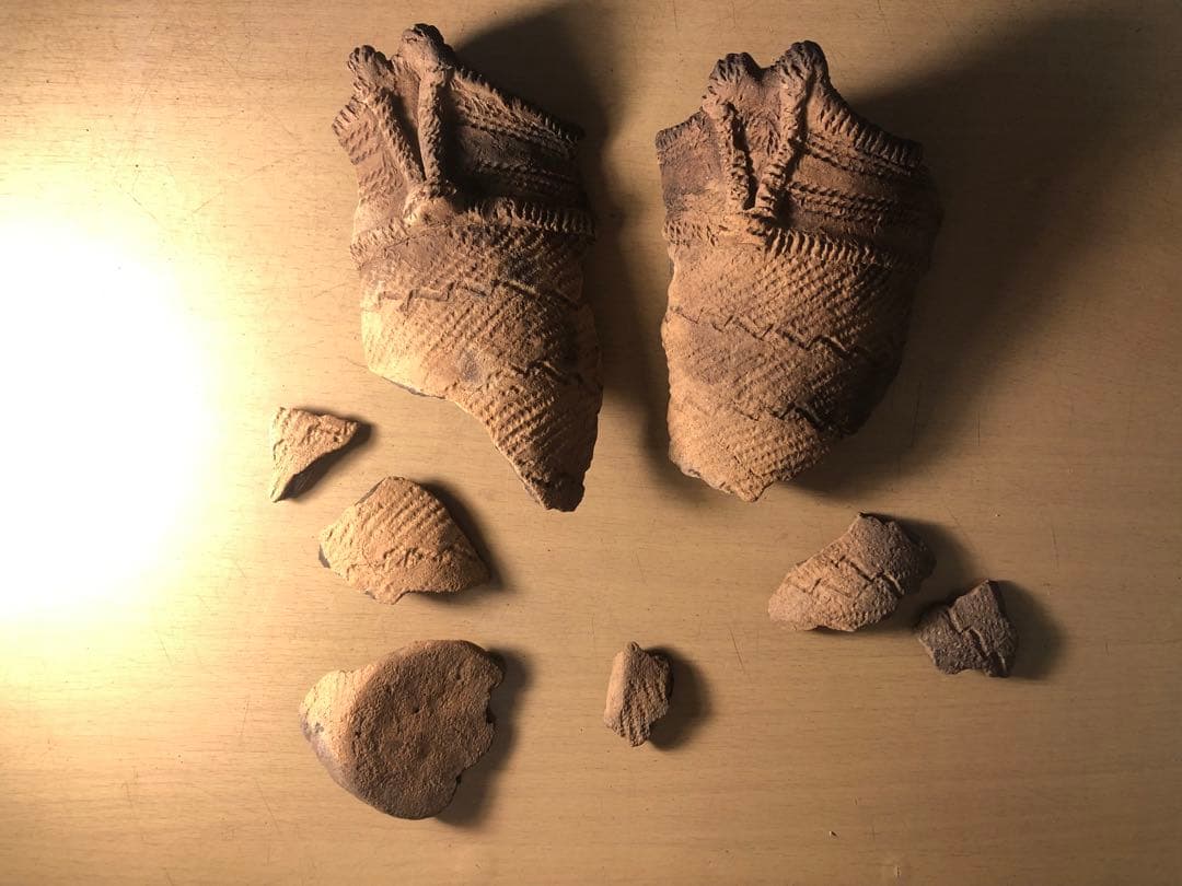 「縄文土器の欠片 No.528」です。