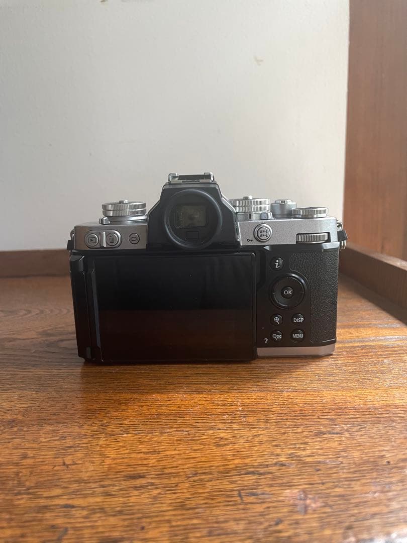 Nikon Z fc ミラーレス一眼 シルバー