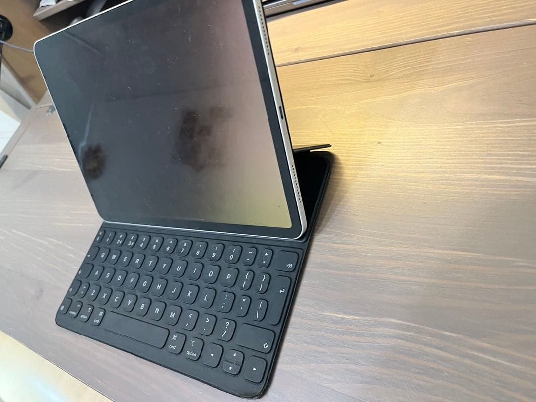 iPad本体 iPadPro11 & KeyboardFolio & AirPodsPro
