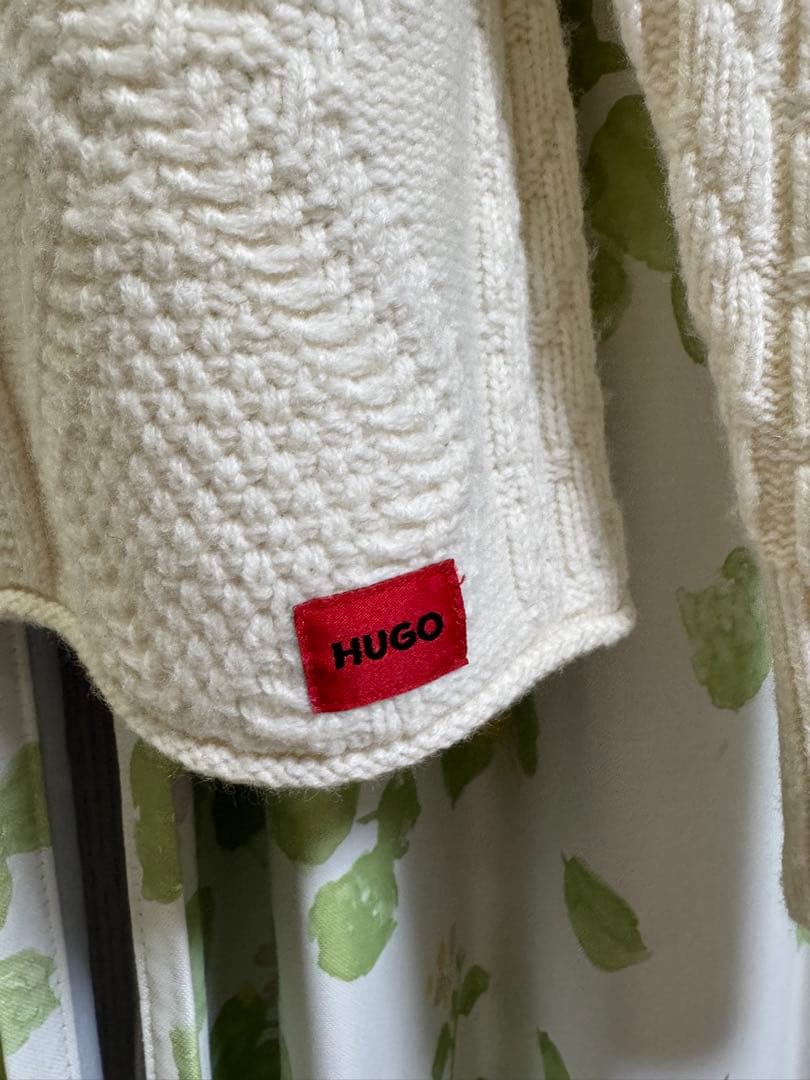 HUGO BOSS メンズニット　セーターＭ