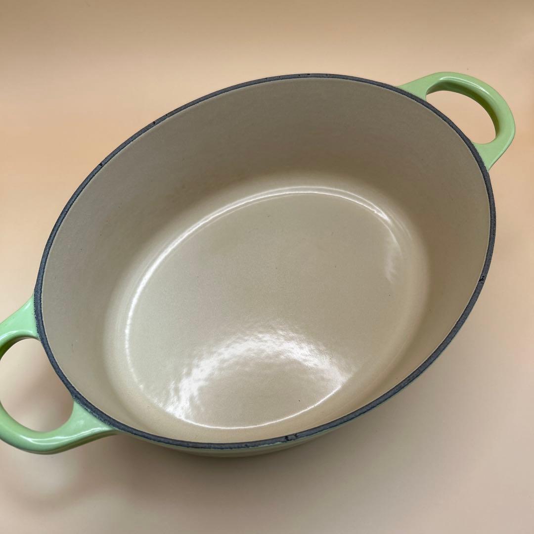 Le Creuset ライトグリーン オーバル鍋　25cm
