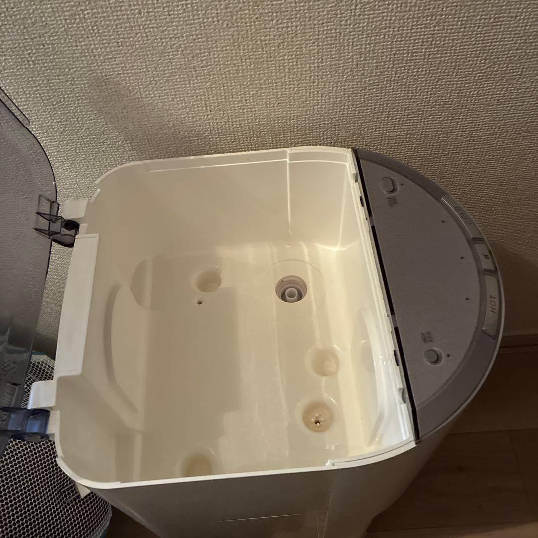 エブリーフレシャスミニ、カートリッジ付き一つ、タンク下皿あります。