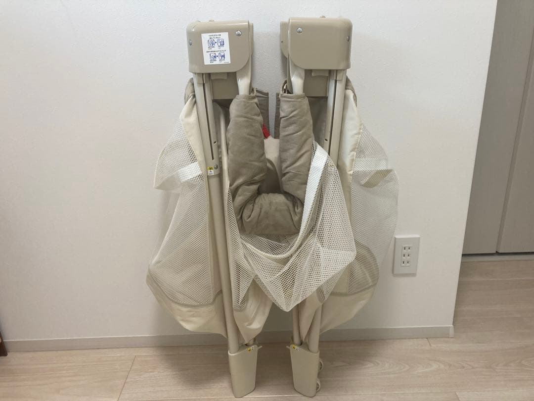 ココネルエアープラス aprica ホワイト ベージュ