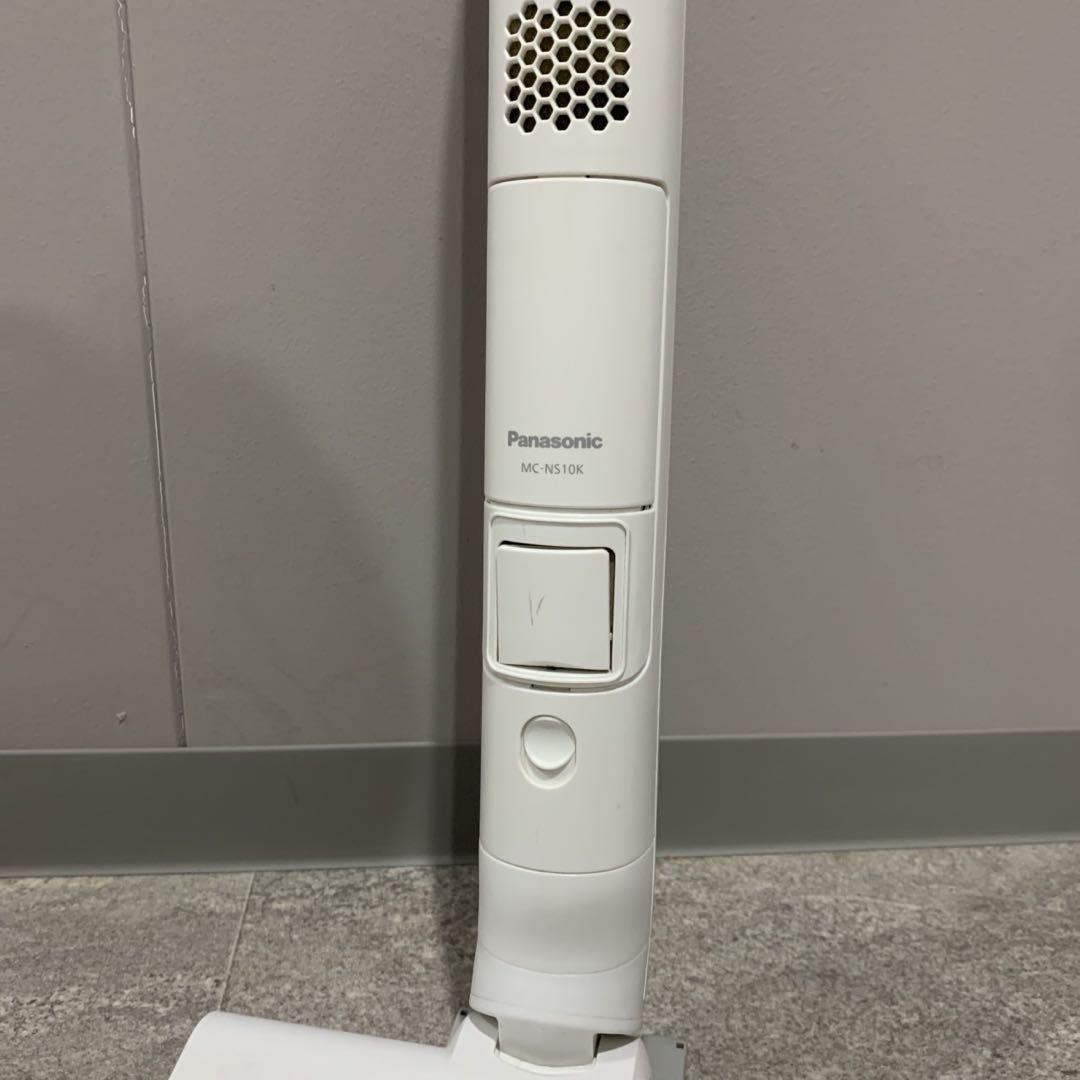 Panasonic MC-NS10K コードレス掃除機 2021年製