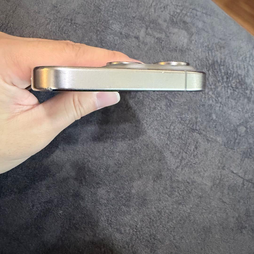 iPhone 15 Pro 128GB ナチュラルチタニウム SIMフリー