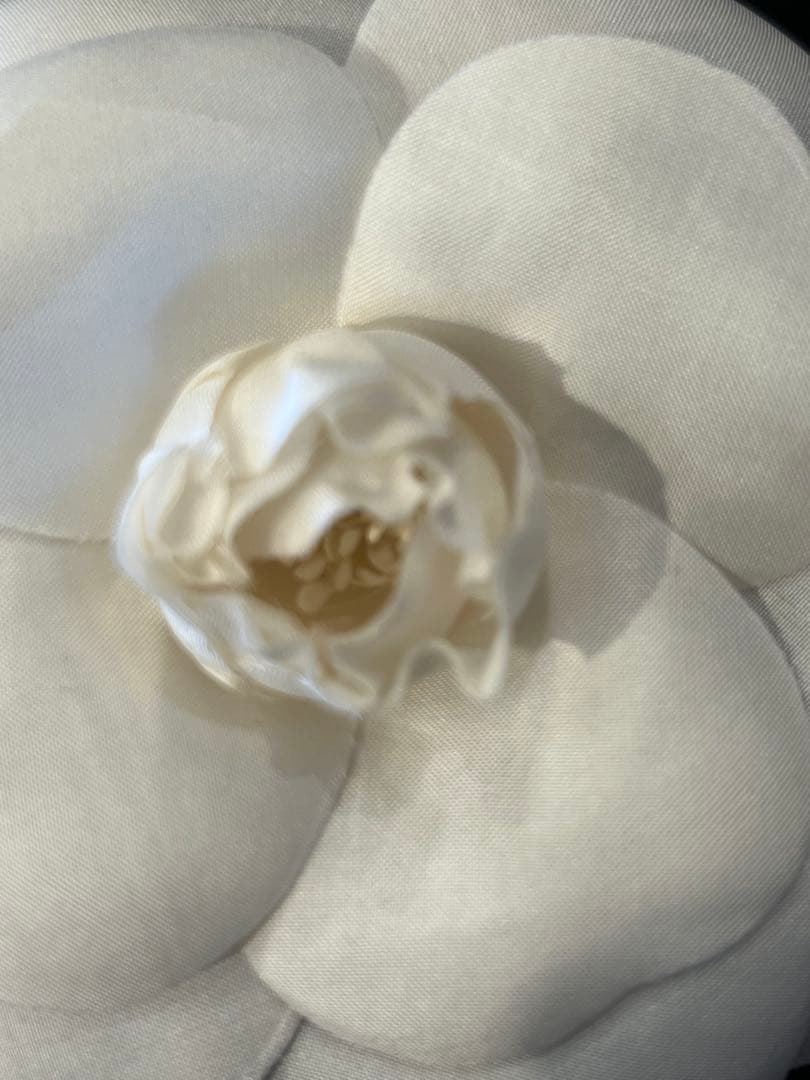 シャネル　CHANEL カメリア　ブローチ　コサージュ　ホワイト