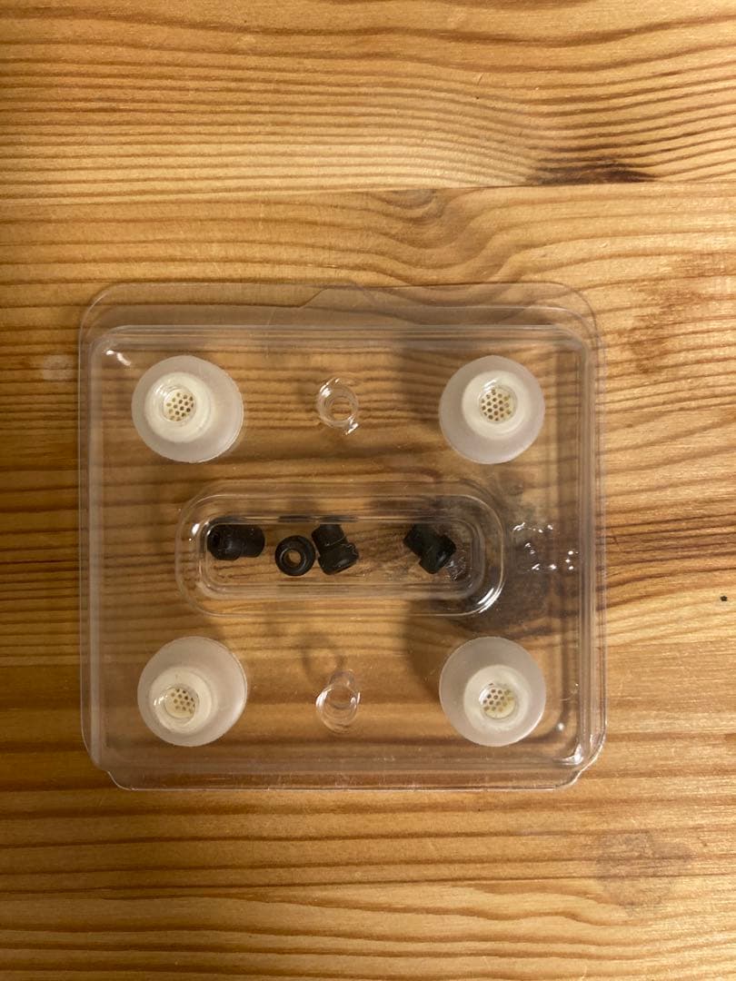 ぬ*ど様 SennheiserMomentumTW3数回使用とAzlaイヤーピー