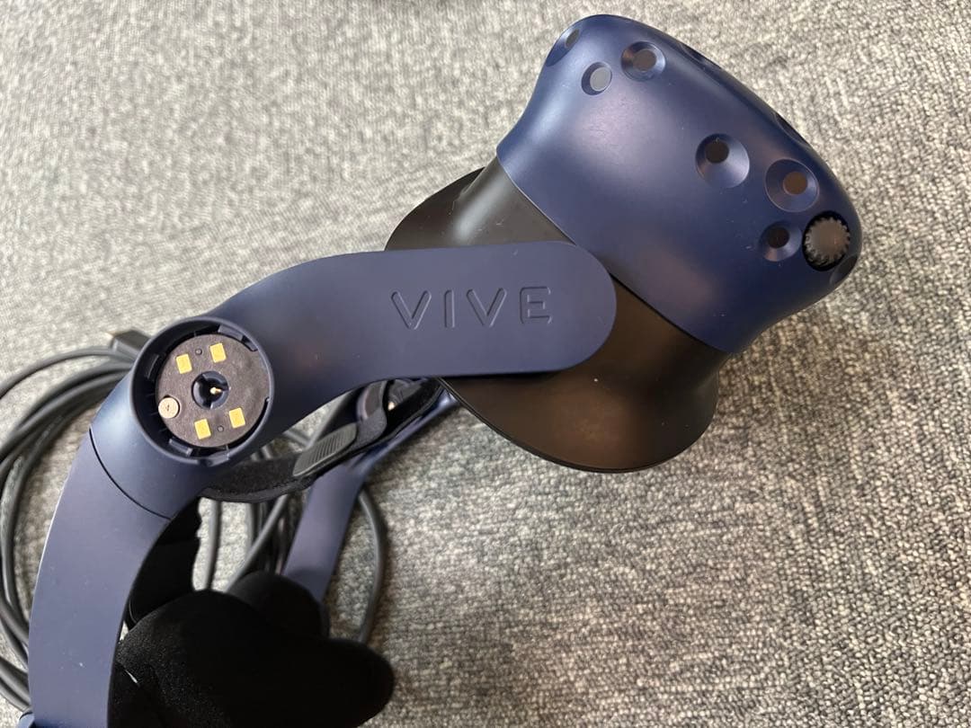 HTC Vive Pro 一式 (HMDのスピーカーとフェイスクッションなし)