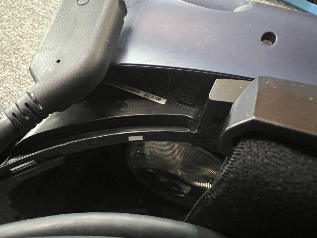 HTC Vive Pro 一式 (HMDのスピーカーとフェイスクッションなし)