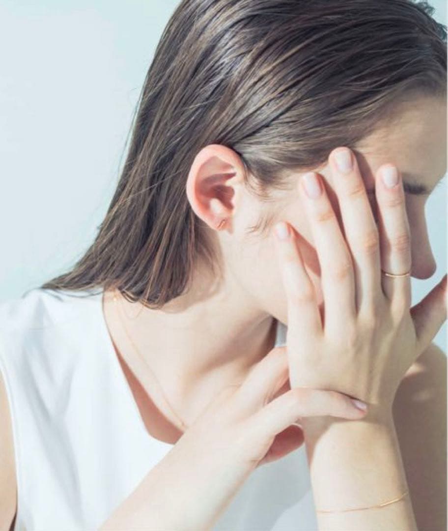 ete K18YG クレール トライアングルカット ピアス