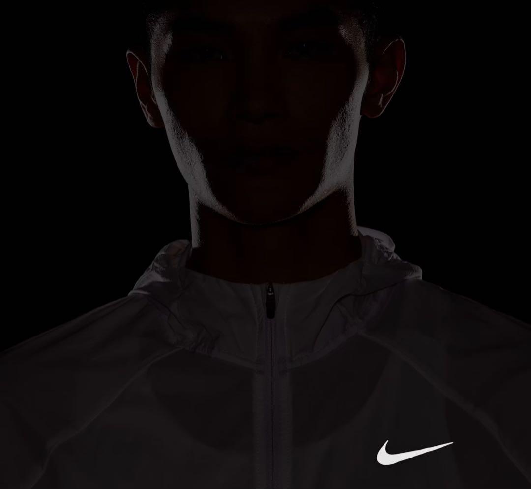 NIKE ストライド　メンズ レペル UV ランニングジャケット