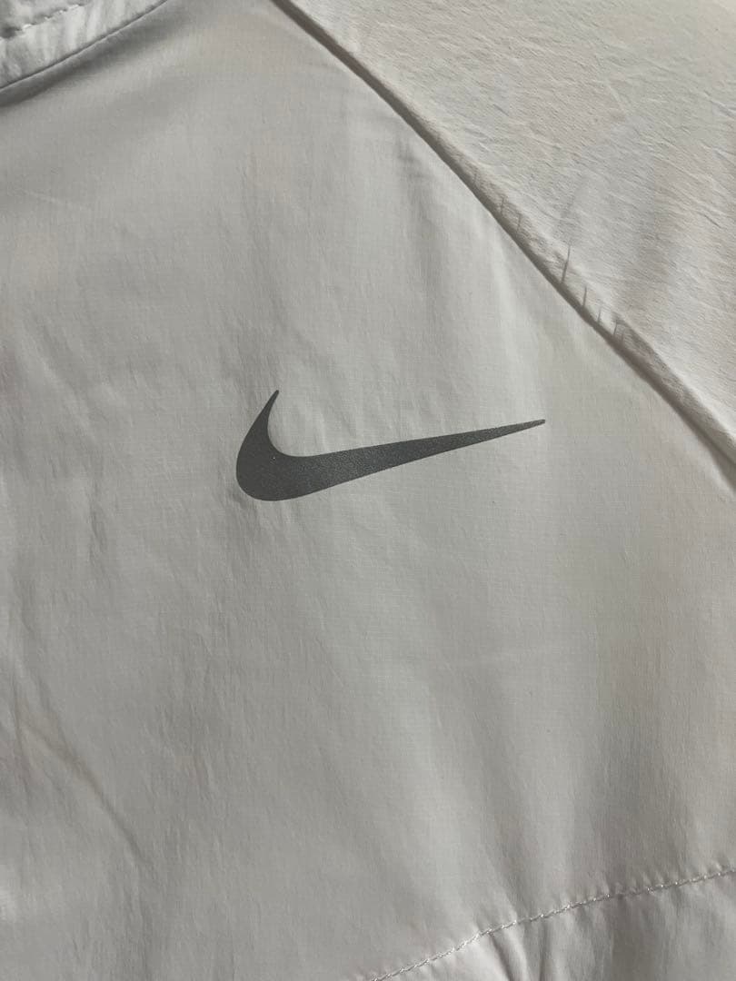 NIKE ストライド　メンズ レペル UV ランニングジャケット