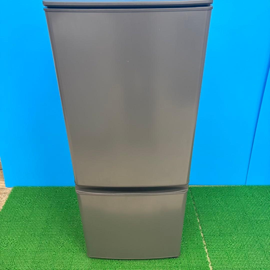 606 冷蔵庫　小型　一人暮らし　極美品　2024年製　最新モデル　右開き