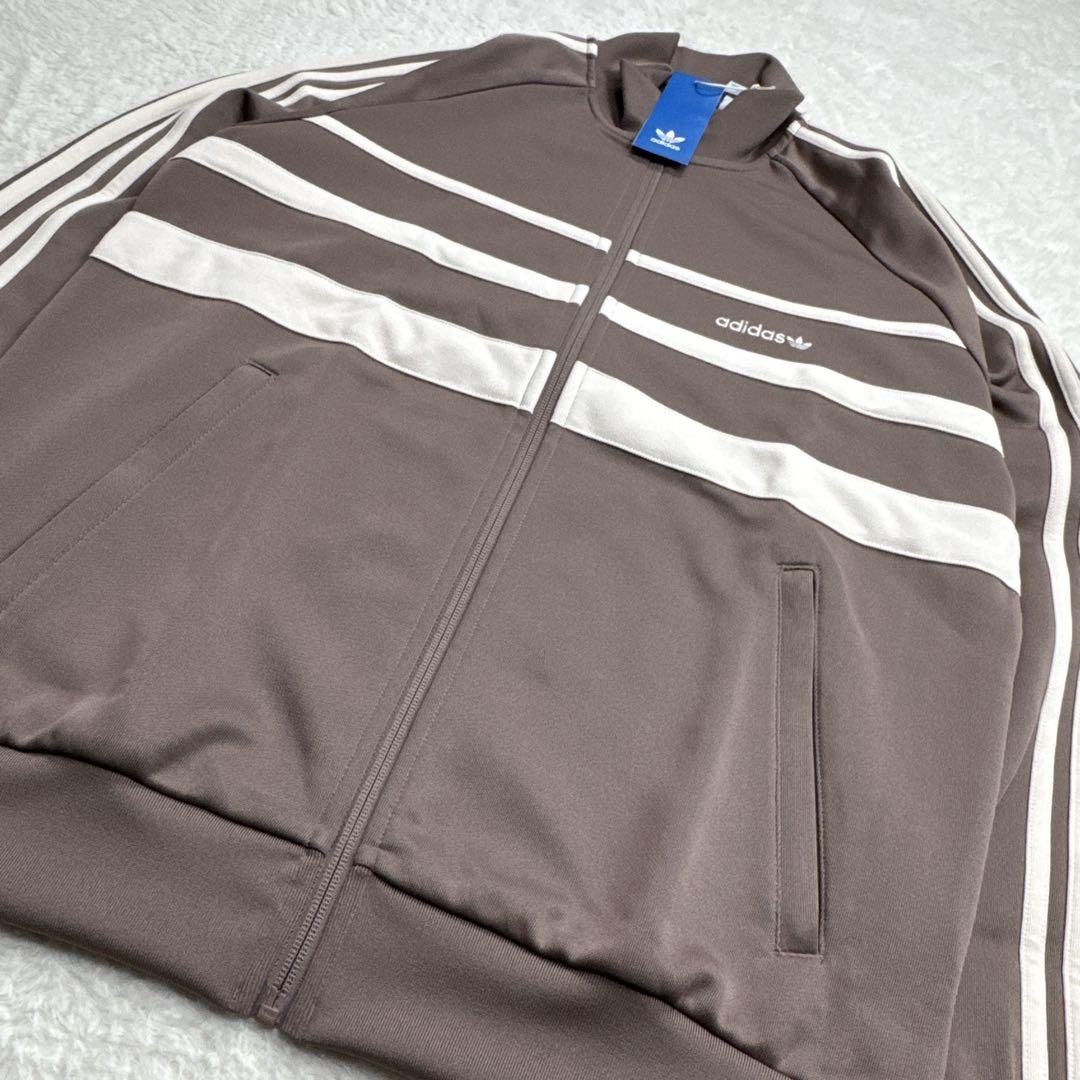 タグ付き【未使用品】販路限定 FIRST TRACKファースト トラック トップ