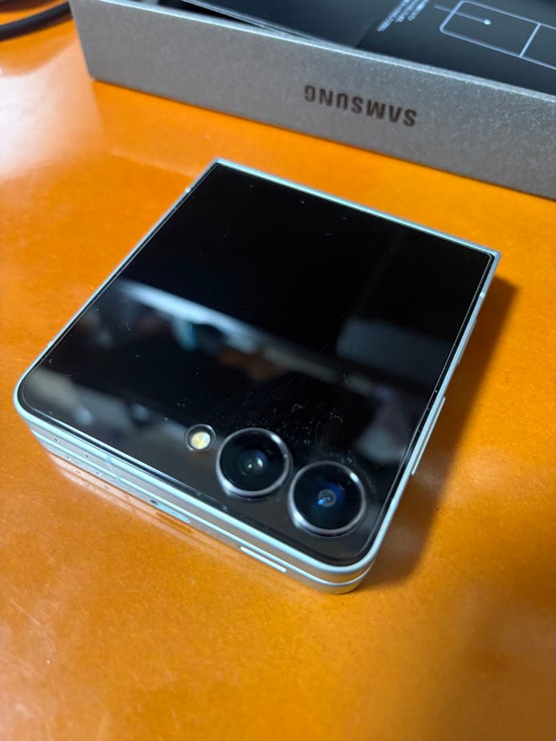 G*n様 Samsung zflip 7 ミント　256G SIMフリー