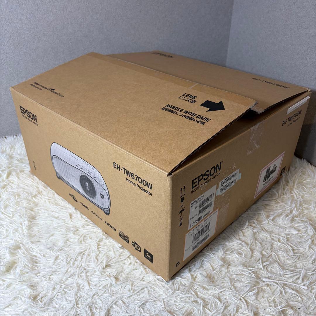 ほぼ未使用 EPSON プロジェクター EH-TW6700W ワイヤレスモデル
