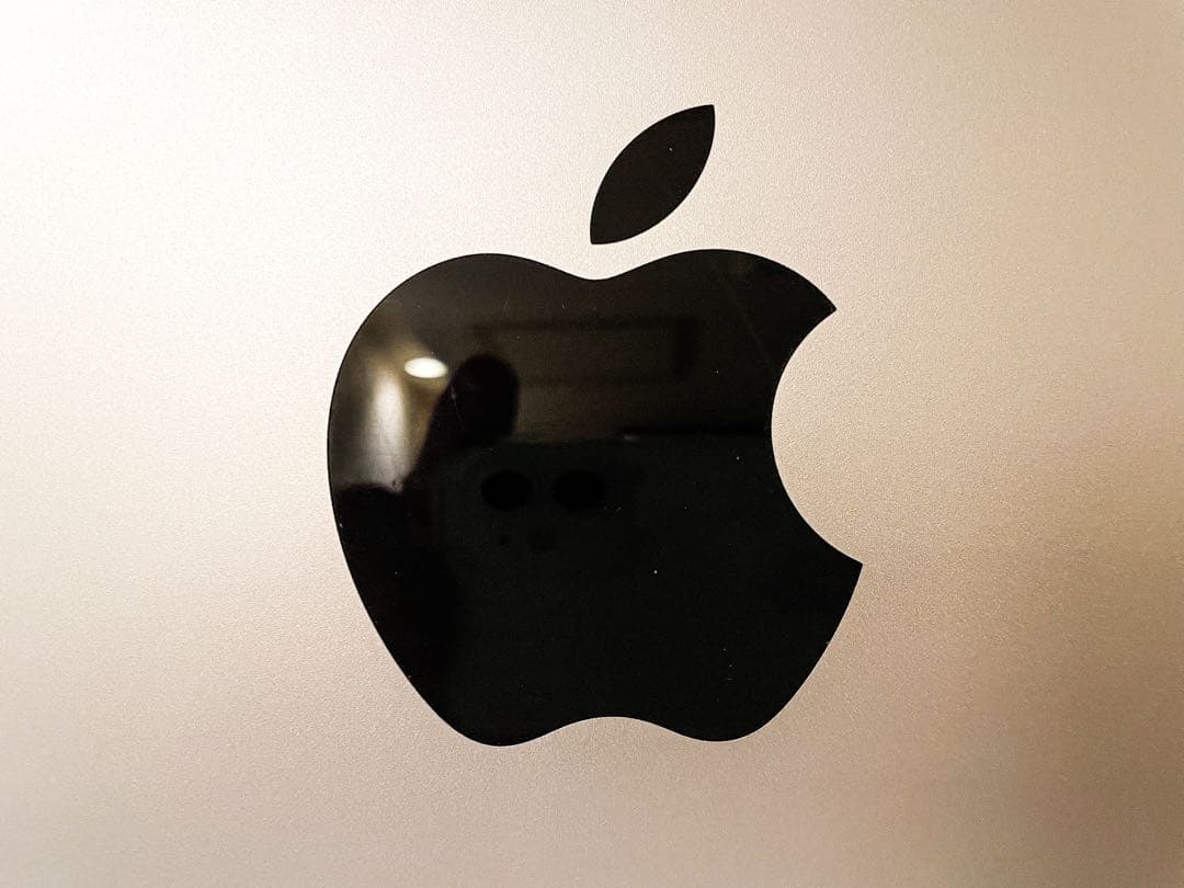 Apple iMac 21.5インチ late2015