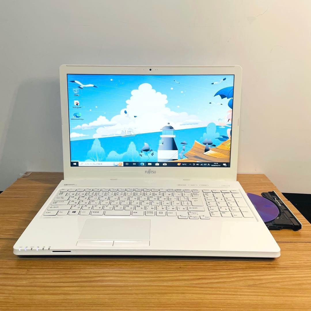 すぐ使える設定済みホワイト富士通SSDメモリ8ギガwin11オフィスDVDカメラ