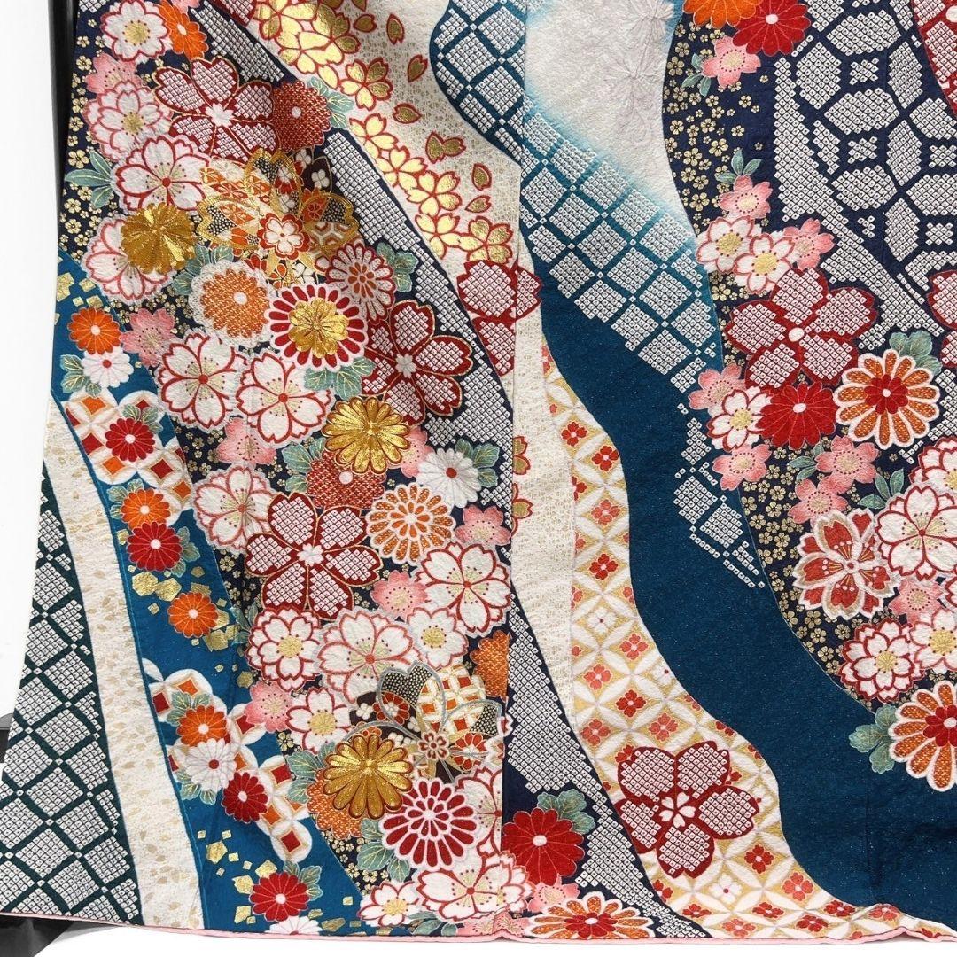 銀通し　金駒刺繍　金彩　桜花模様　花吹雪　振袖　着物　013a p