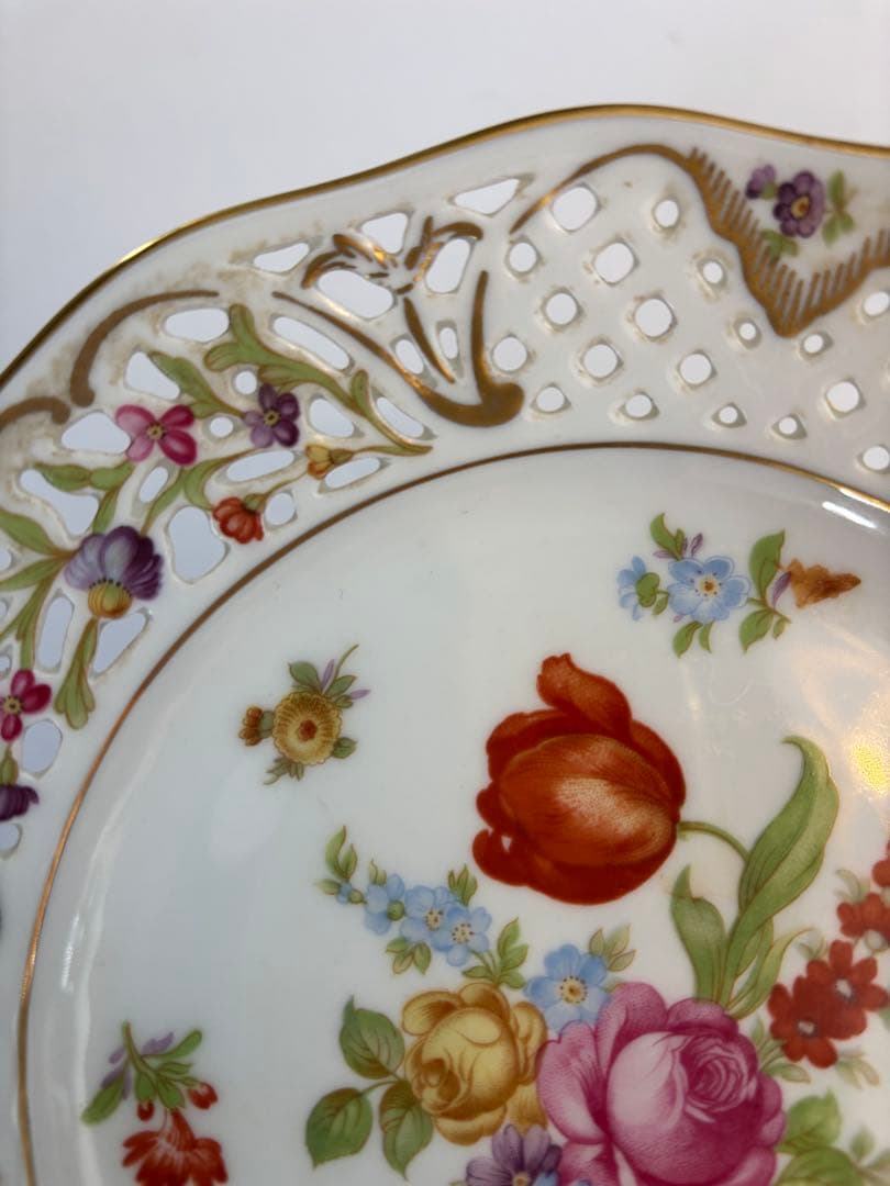 花柄 高台付き皿