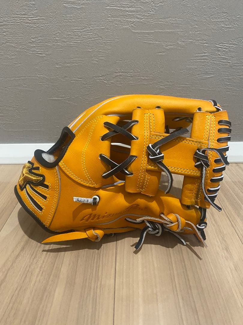 ミズノプロ　未使用　型付け済み　軟式グラブ