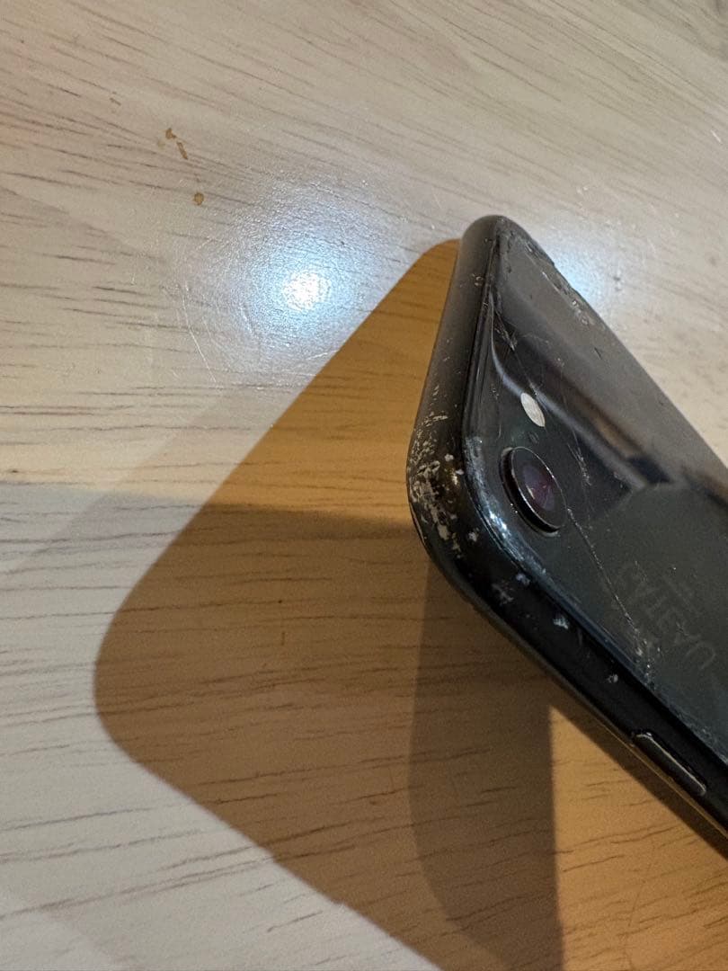 iPhone SE（第2世代）64GB ブラック 画面割れあり 初期化済み