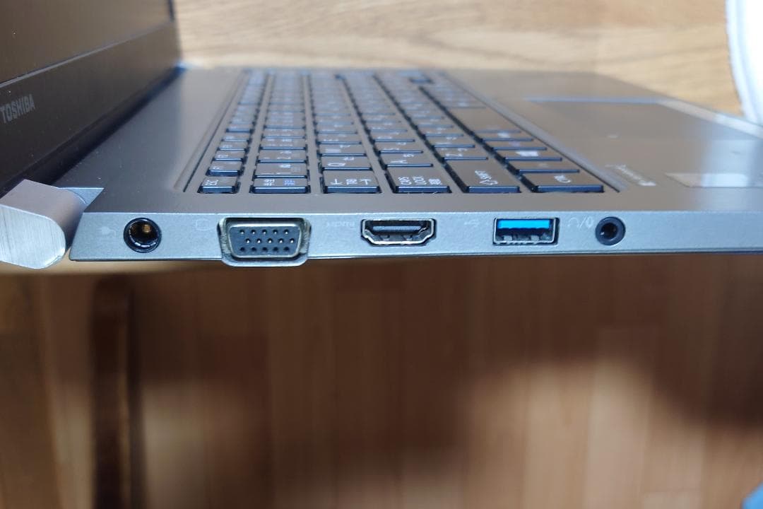 東芝 Dynabook 13.3インチ Win10 R63/p