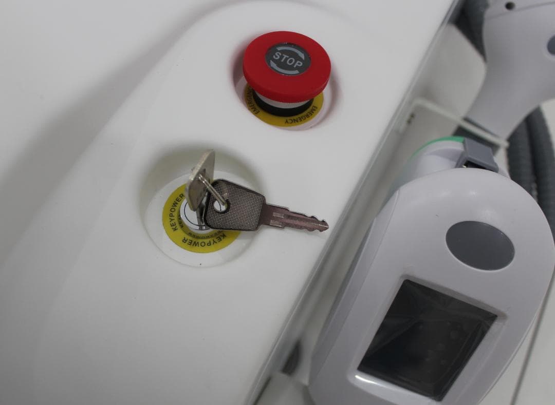 【脂肪冷却】四本ハンドピース付き痩身機器