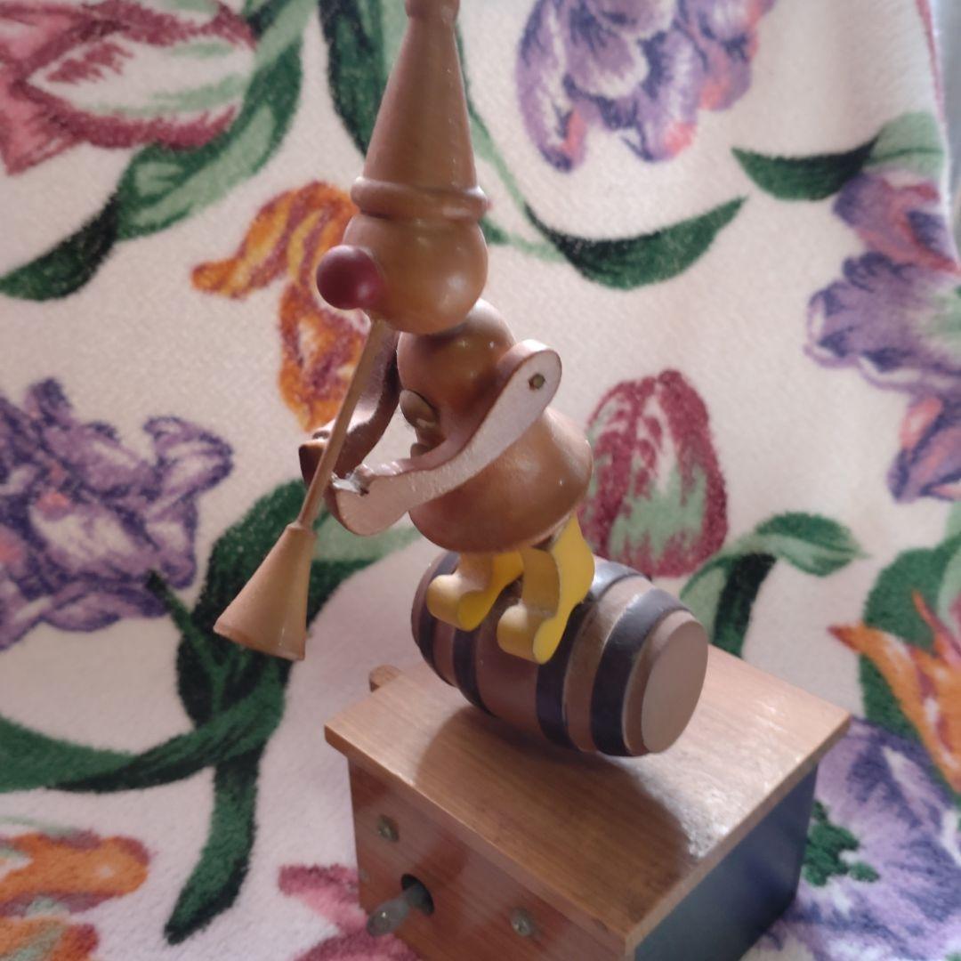 昔の　オルゴール　音は鳴ります。