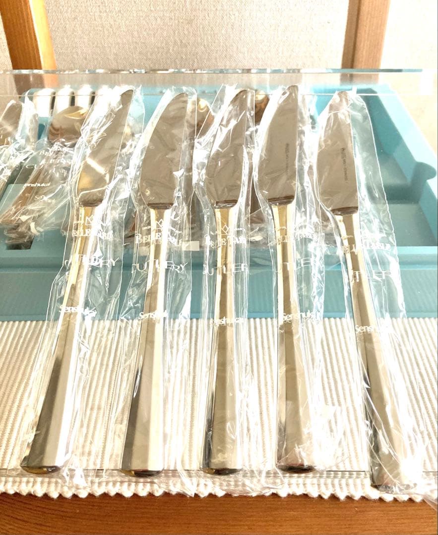 【匿名配送】高品質カトラリーセット　ステンレス18-12 ４２ピース