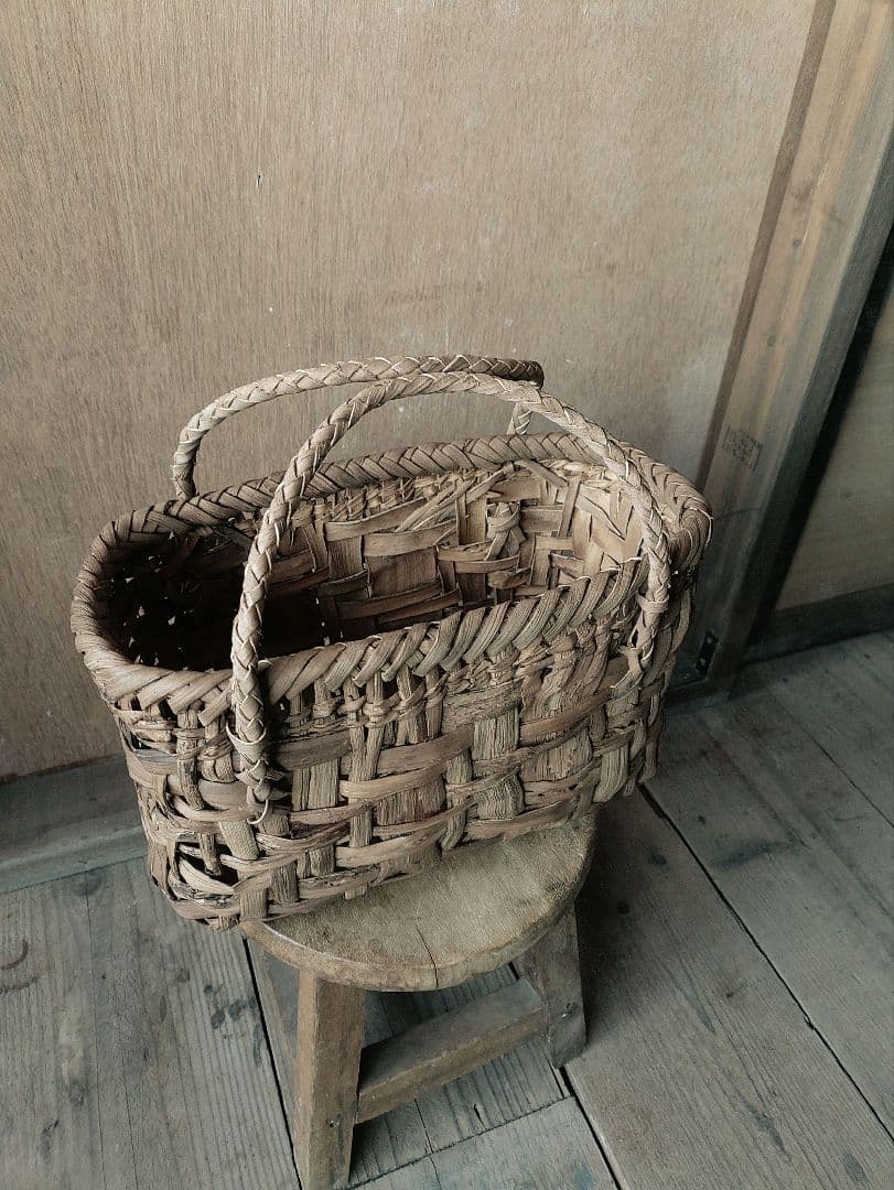 月*陽様 信州安曇野の山葡萄かごバック。里山手仕事