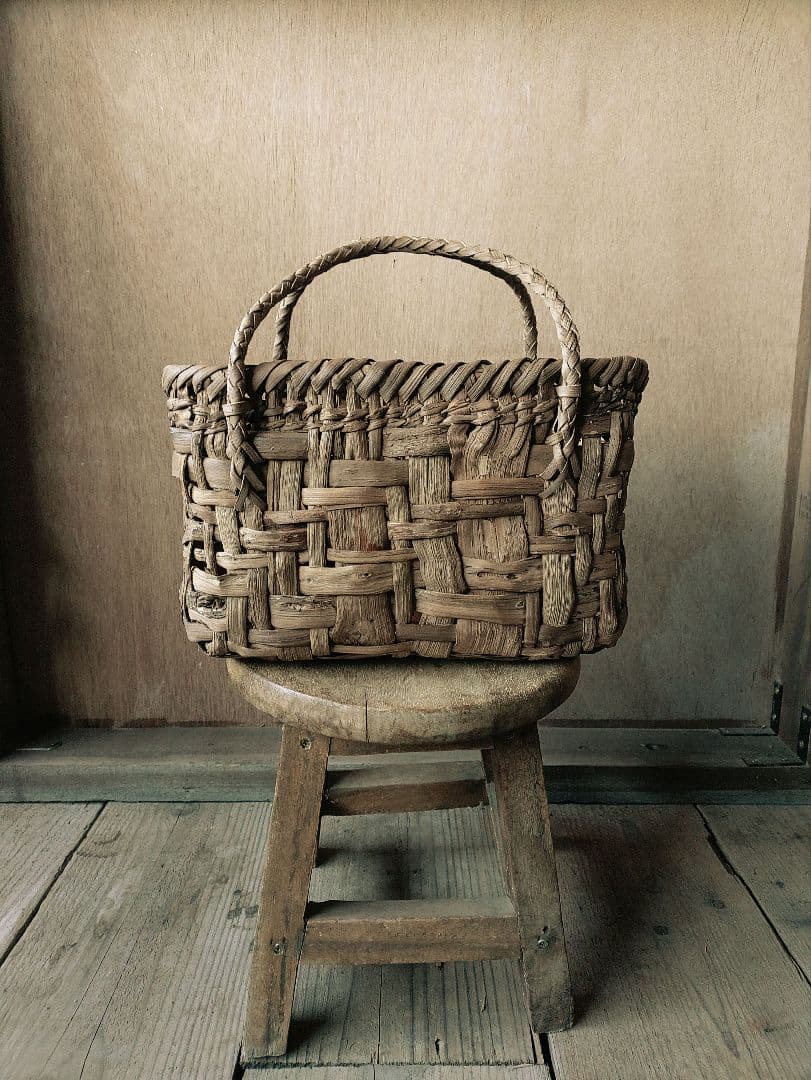 月*陽様 信州安曇野の山葡萄かごバック。里山手仕事