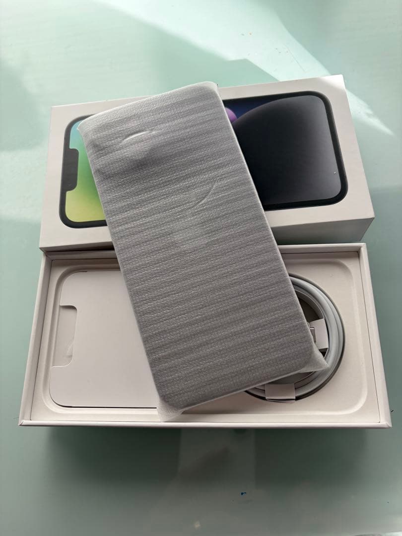 Apple iPhone 14 本体 元充電ケーブル、元箱