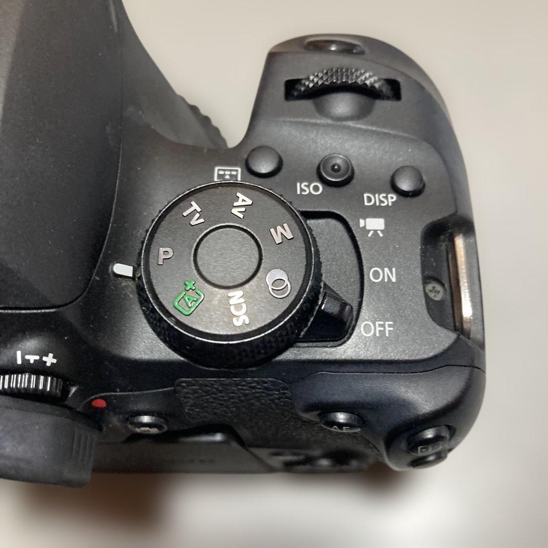 Canon EOS Kiss X10i 本体 バッテリー予備1点、レリーズ1点付