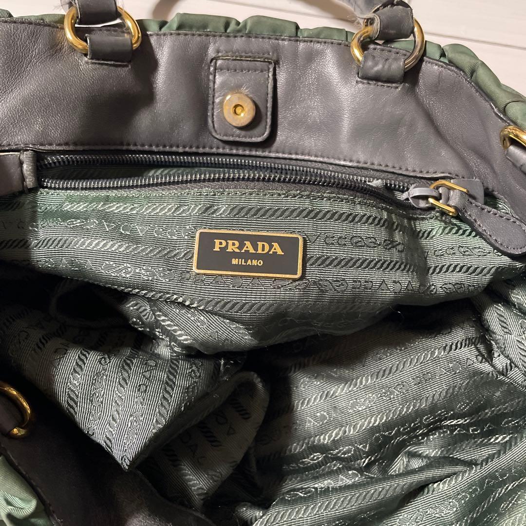 PRADA グリーン ナイロン ショルダーバッグ