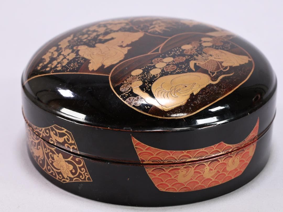 前田家伝来　江戸期　天下一中嶋和泉守貞次作　松竹梅五曜玄武紋様　古鏡　蒔絵共箱