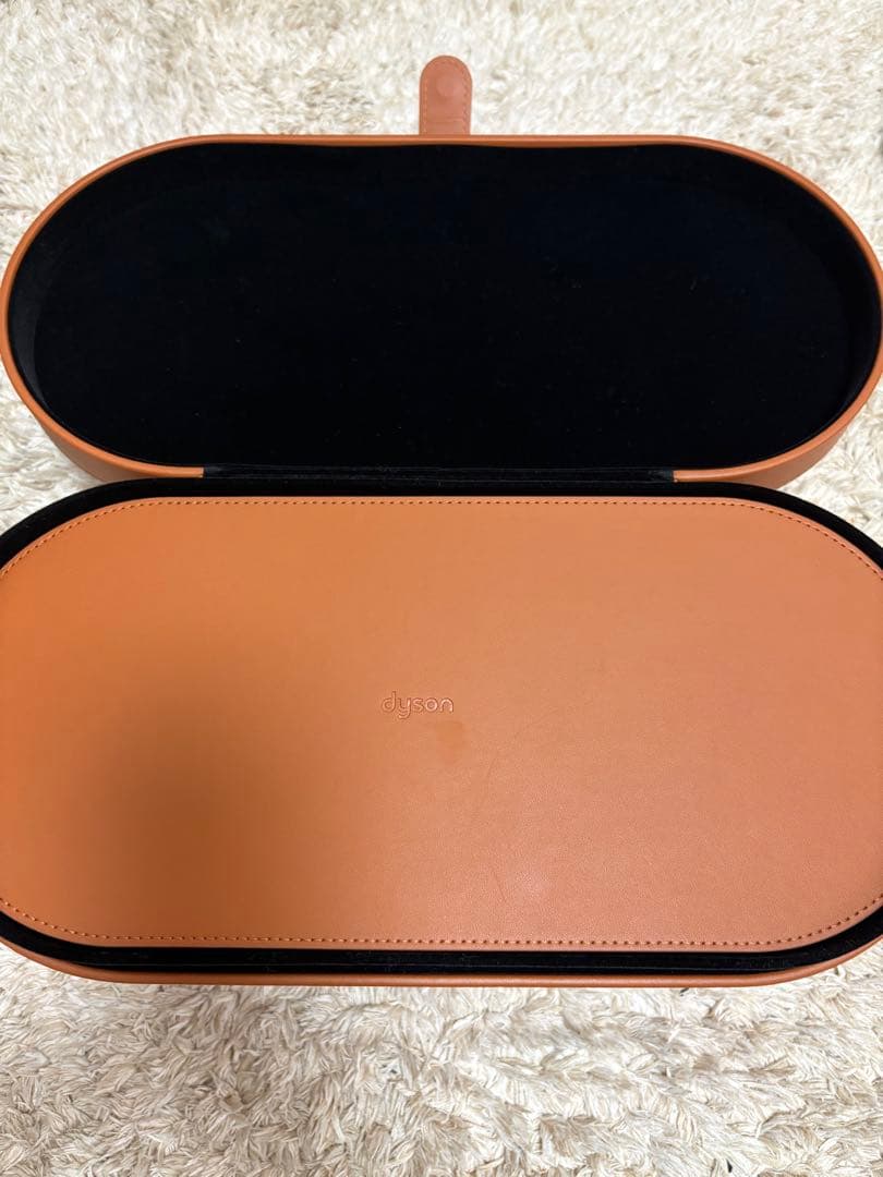 Dyson ヘアドライヤー エアラップ　レザーケース付き