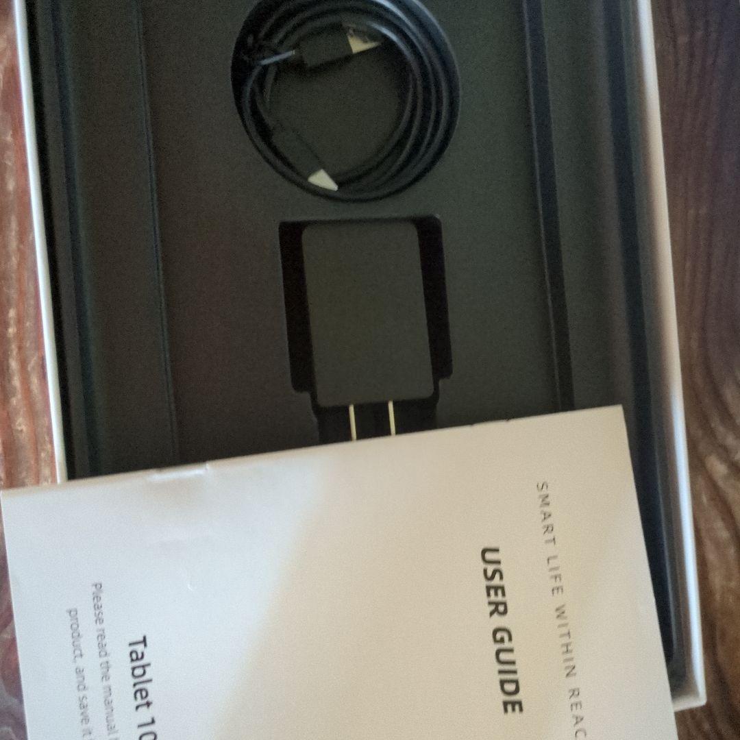 【新品未使用】Androidタブレット 10.1型 MB1001