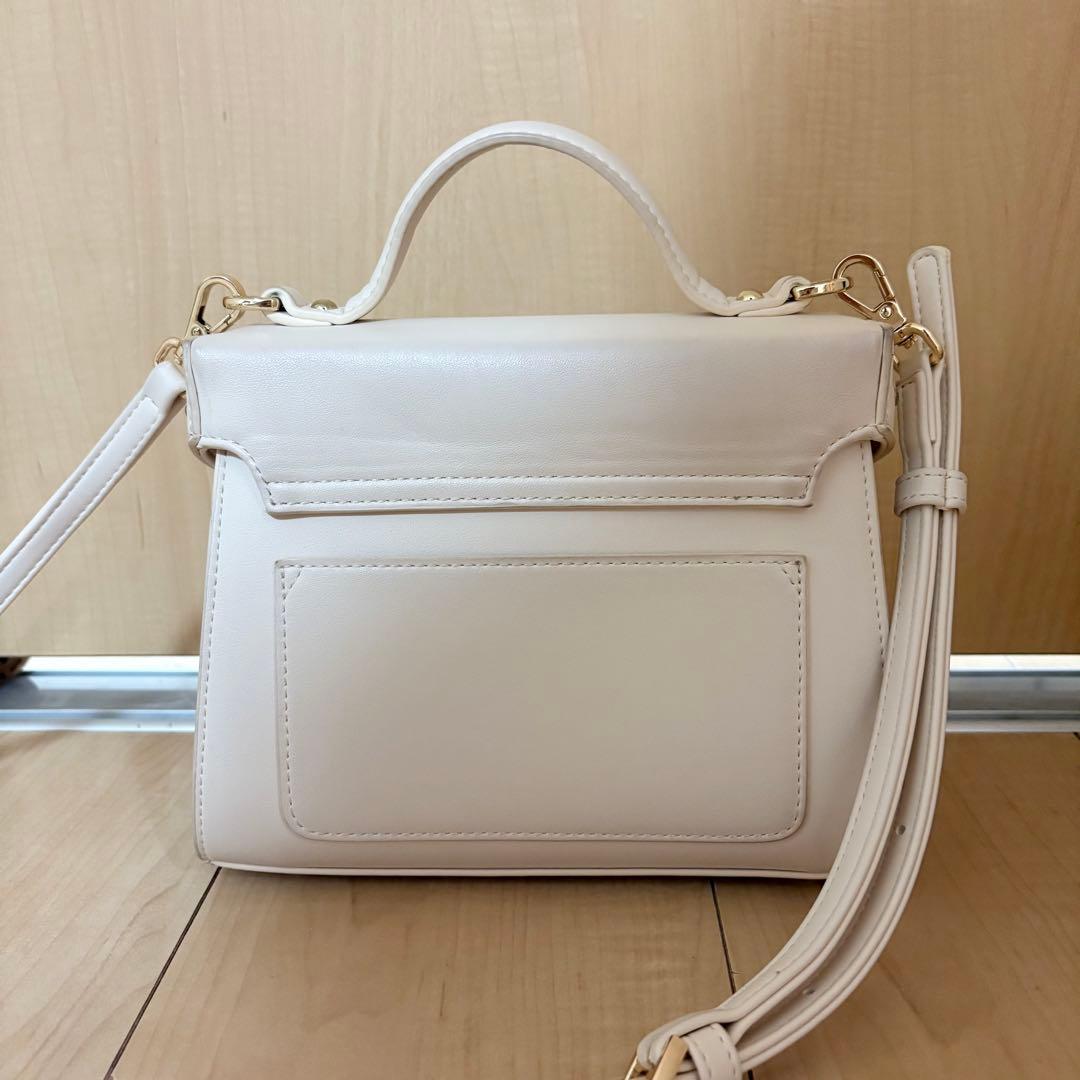 DIANA スタッズ ショルダーバッグ ハンドバッグ