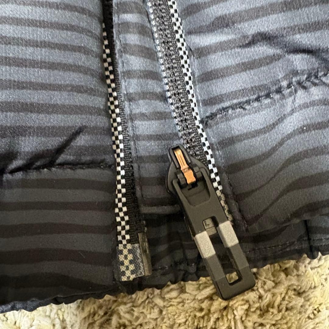 アディダス　adidas ダウンジャケット フード付き 2XO