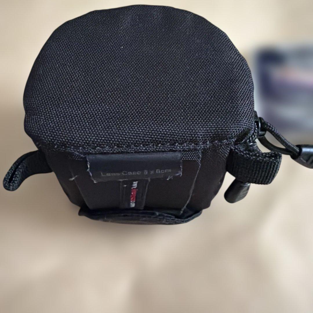 美品 CANON キャノン EF-M 22mm F2 STM、フード、保護ケース