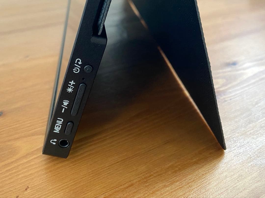 cocopar 15.6 モニター