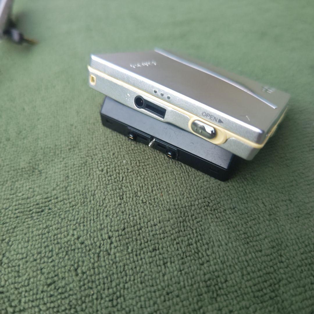 SONY MDウォークマン MZ-E720本体、液晶リモコン付き 乾電池用充電器