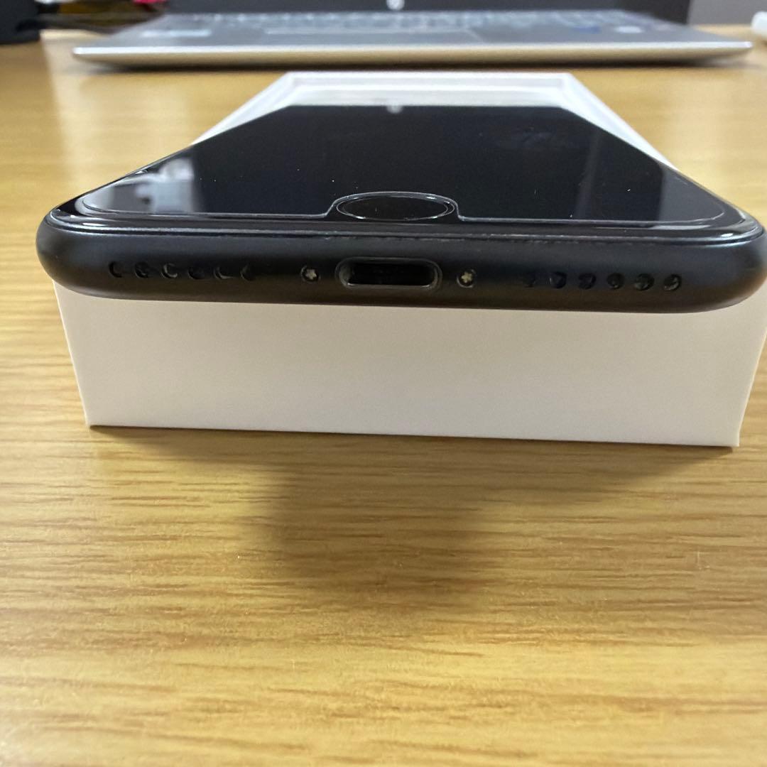 iPhone SE 第2世代 (SE2) simフリー 64gb ブラック