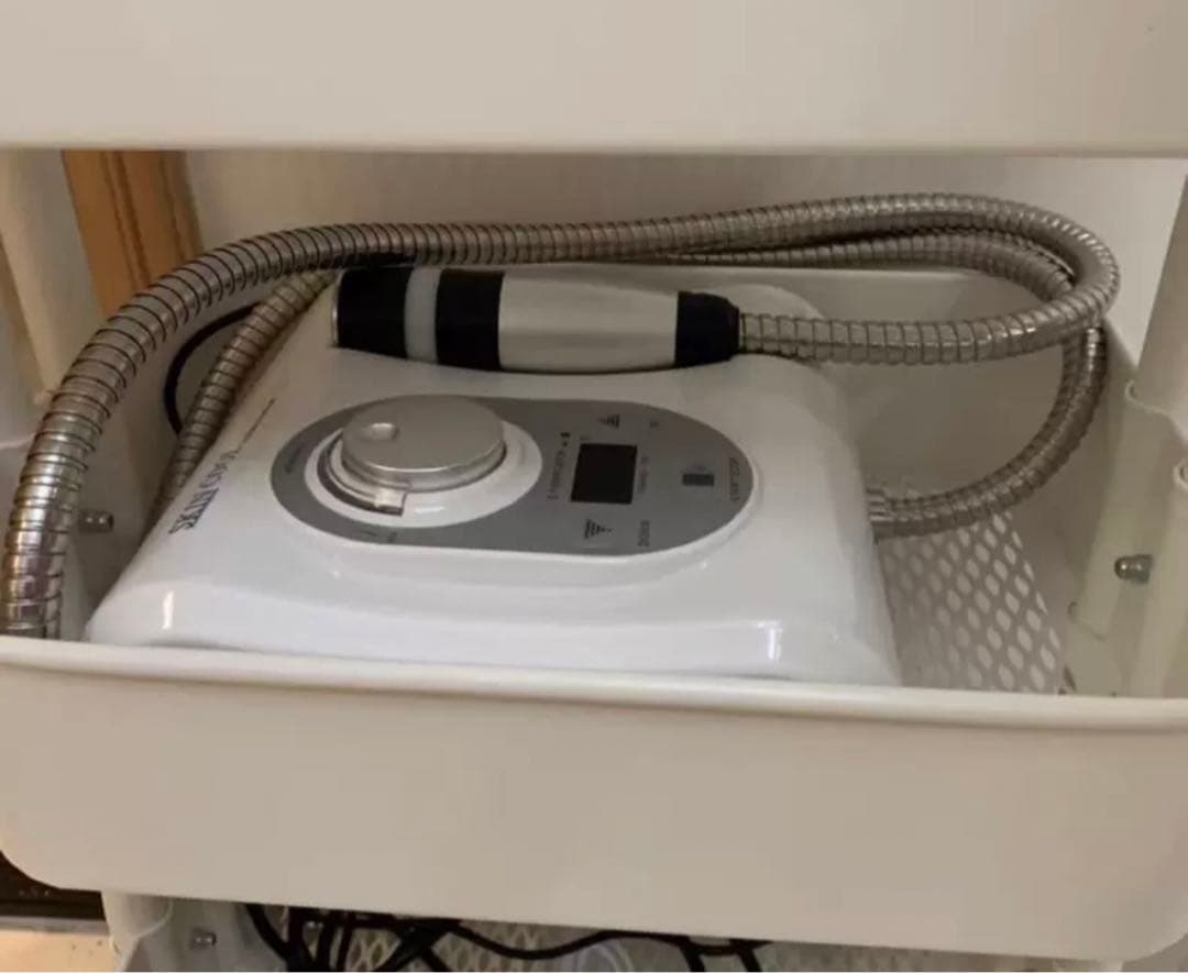 一代エレクトロポレーション　ハイドラフェイシャル