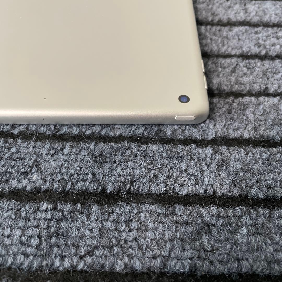 75【早い者勝ち】 iPad 7世代 32GB Wi-Fi シルバー