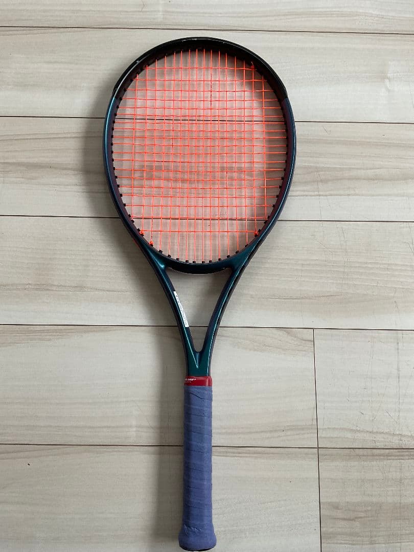 硬式用テニスラケット　Wilson　ultrav4