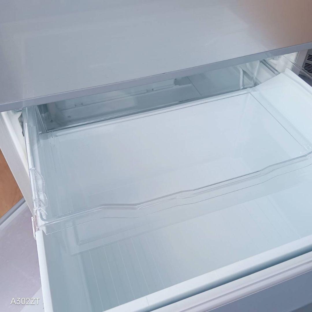 D099 送料設置無料 東芝　人気モデル自動製氷機能付き大型冷蔵庫　330L