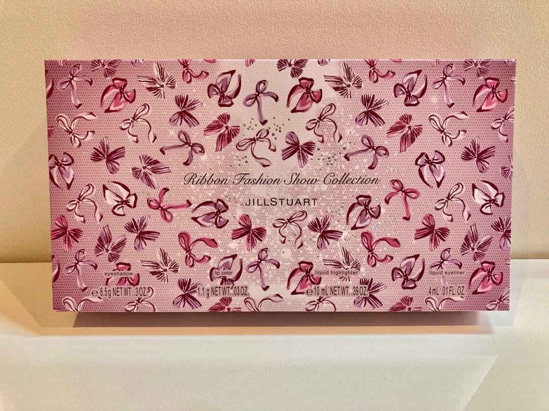 【Mame】ジルスチュアートのクリスマスコフレ2025 限定ショッパー付き